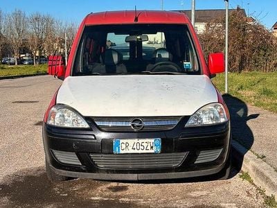 Usata Opel Combo 73 CV (53 kW) 2004 Rosso Monovolume
