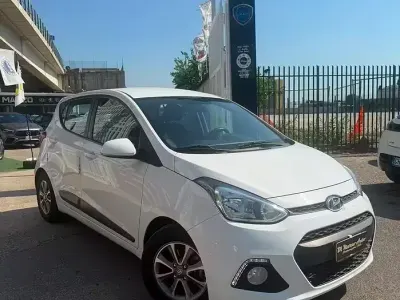 Usata Hyundai i10 Edition 67 CV (49 kW) 2015 Bianco Utilitaria