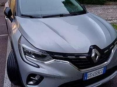 Usata Renault Captur Techno 101 CV (74 kW) 2024 Argento SUV