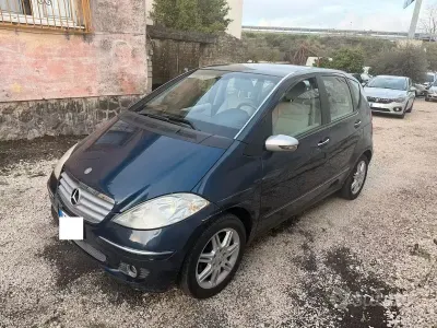 Usata Mercedes A180 Elegance 109 CV (80 kW) 2005 Bluazzurro Berlina
