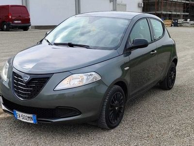 usata Lancia Ypsilon 1.2 69 CV 5 porte GPL Ecochic Silve