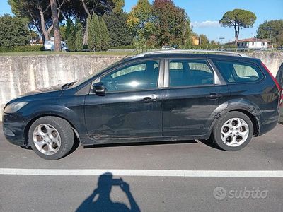 Usata Ford Focus 90 CV (66 kW) 2009 Nero Station wagon