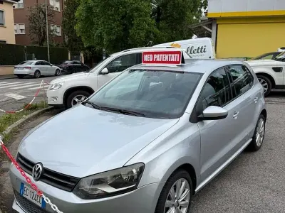 Usata VW Polo Highline 75 CV (55 kW) 2010 Grigio Utilitaria