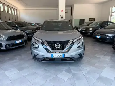 Usata Nissan Juke Tekna 114 CV (83 kW) 2022 Argento SUV