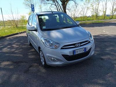 Usata Hyundai i10 Edition 69 CV (50 kW) 2013 Argento Utilitaria