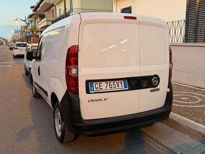 Usata Fiat Doblò Business 95 CV (69 kW) 2021 Bianco Monovolume