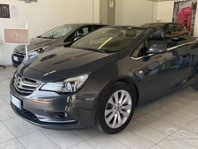 Usata Opel Cascada Cosmo 170 CV (125 kW) 2016 Grigio Cabrio