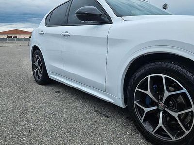Second-hand Alfa Romeo Stelvio 179 CP (131 kW) 2018 Alb SUV