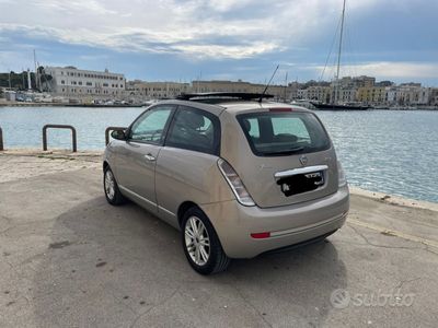 usata Lancia Ypsilon Ypsilon 1.3 MJT 75 CV New Oro