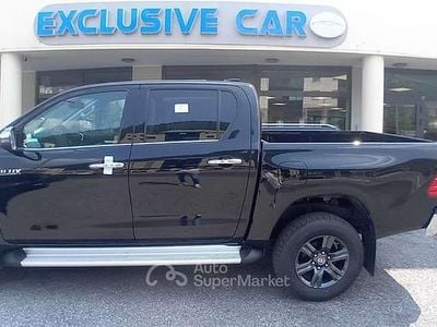 Nuova Toyota HiLux Lounge 204 CV (150 kW) 2025 Nero Pick-up