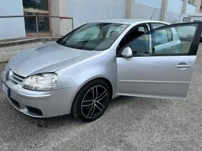 Usata VW Golf IV 140 CV (102 kW) 2006 Grigio Berlina