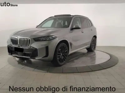 Usata BMW X5 M Sport 381 CV (280 kW) 2024 Grigio SUV