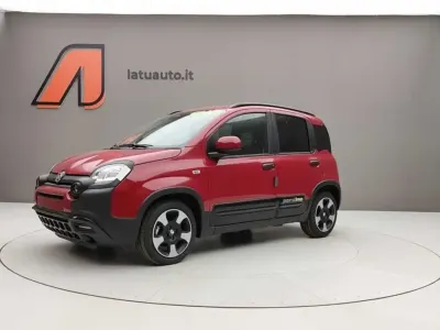 Usata Fiat Panda Cross Cross 69 CV (50 kW) 2025 Rosso Utilitaria