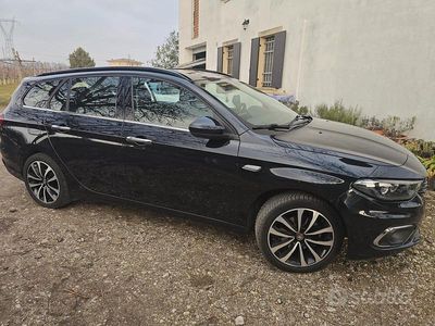 Usata Fiat Tipo 120 CV (88 kW) 2019 Nero Station wagon
