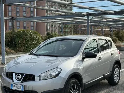 Usata Nissan Qashqai Acenta 110 CV (80 kW) 2010 Marrone SUV