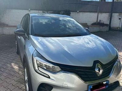 Usata Renault Captur Equilibre 101 CV (74 kW) 2023 Grigio SUV