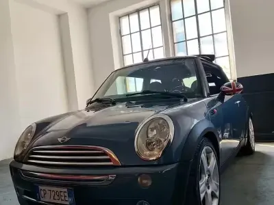 Usata Mini Cooper Cabriolet 116 CV (85 kW) 2004 Bluazzurro Cabrio