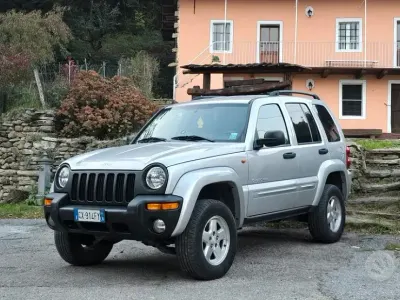 Second-hand Jeep Cherokee Limited 143 CP (105 kW) 2005 Gri SUV