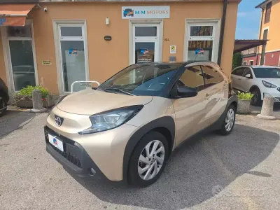Usata Toyota Aygo X Trend 72 CV (52 kW) 2022 Bianco SUV
