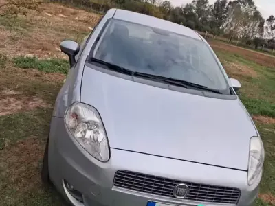 Usata Fiat Punto 77 CV (56 kW) 2010 Grigio Utilitaria