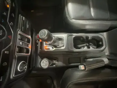 Usata Jeep Wrangler Unlimited Sahara 200 CV (147 kW) 2018 Grigio scuro met. SUV