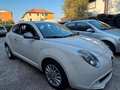 Second-hand Alfa Romeo MiTo Distinctive 78 CP (57 kW) 2014 Bej Hatchback