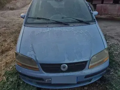 Usata Fiat Idea 101 CV (74 kW) 2004 Bluazzurro Monovolume
