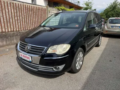 Usata VW Touran Highline 105 CV (77 kW) 2007 Nero Monovolume