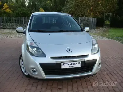 Usata Renault Clio IV Dynamique 75 CV (55 kW) 2012 Grigio Berlina