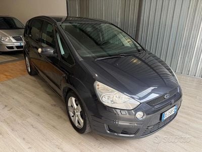 Usata Ford S-MAX Titanium 140 CV (102 kW) 2006 Grigio Monovolume