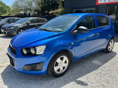 Usata Chevrolet Aveo 69 CV (50 kW) 2012 Blu Berlina