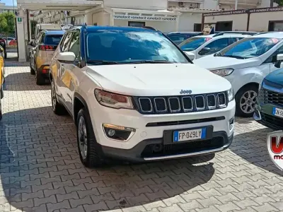 Usata Jeep Compass Limited 140 CV (102 kW) 2018 Bianco SUV