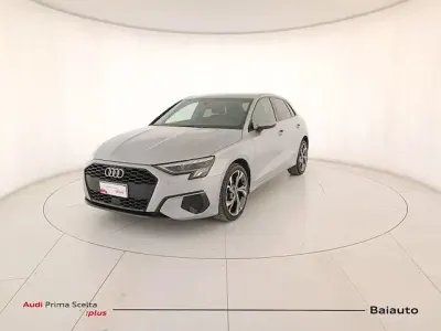 Usata Audi A3 Advanced 116 CV (85 kW) 2023 Argento floret metallizzato Berlina
