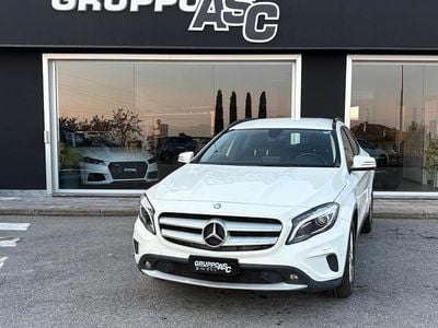 Usata Mercedes GLA200 136 CV (100 kW) 2016 Bianco SUV