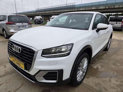 Usata Audi Q2 Design 116 CV (85 kW) 2017 Bianco SUV