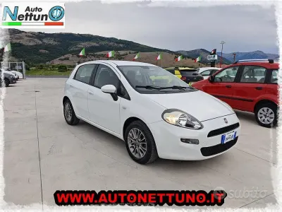 Usata Fiat Punto Street 75 CV (55 kW) 2015 Bianco Utilitaria