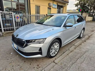 Usata Skoda Octavia Selection 150 CV (110 kW) 2024 Argento Station wagon