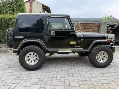 Usata Jeep Wrangler 1986 Nero SUV