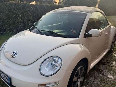 Usata VW New Beetle 105 CV (77 kW) 2006 Utilitaria