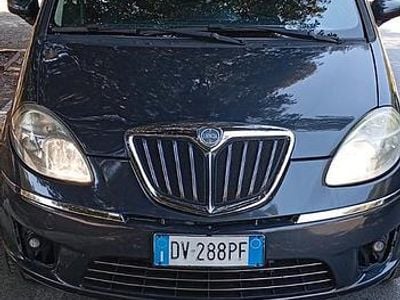 Usata Lancia Musa 90 CV (66 kW) 2009 Grigio Monovolume