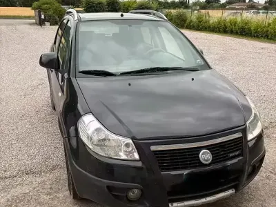 Usata Fiat Sedici 120 CV (88 kW) 2006 Nero SUV