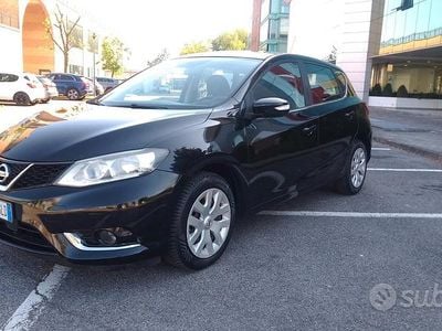 Gebraucht Nissan Pulsar Tekna 116 PS (85 kW) 2015 Schwarz Kleinwagen
