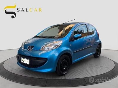 Usata Peugeot 107 68 CV (50 kW) 2006 Blu Utilitaria