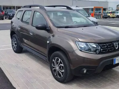 Usata Dacia Duster Essentiel 114 CV (83 kW) 2019 Marrone SUV