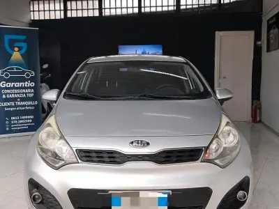 Occasion Kia Rio 75 PK (55 kW) 2013 Grijs Sedan