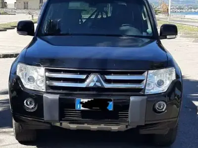 Usata Mitsubishi Pajero Intense 200 CV (147 kW) 2011 Nero SUV