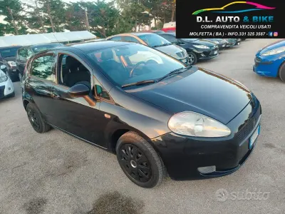 Usata Fiat Grande Punto 69 CV (50 kW) 2010 Nero Utilitaria