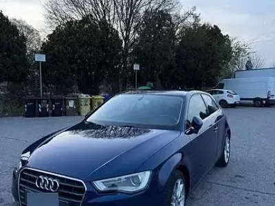 Usata Audi A3 Ambition 105 CV (77 kW) 2014 Bluazzurro Berlina