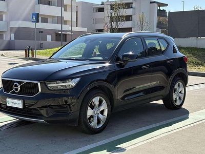 Usata Volvo XC40 Momentum 129 CV (94 kW) 2021 Nero SUV