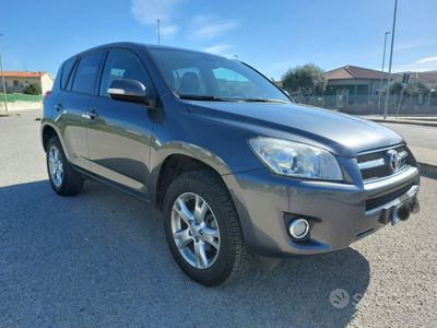 usata Toyota RAV4 RAV4 Crossover 2.2 D-4D 150 CV DPF Sol